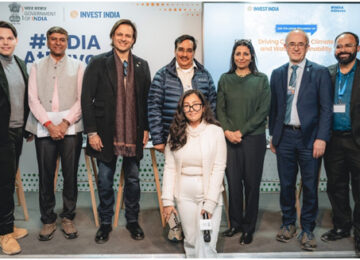 Vivek Anand Oberoi Unveils The Power Of AI And Blockchain For Traditional Businesses At Davos